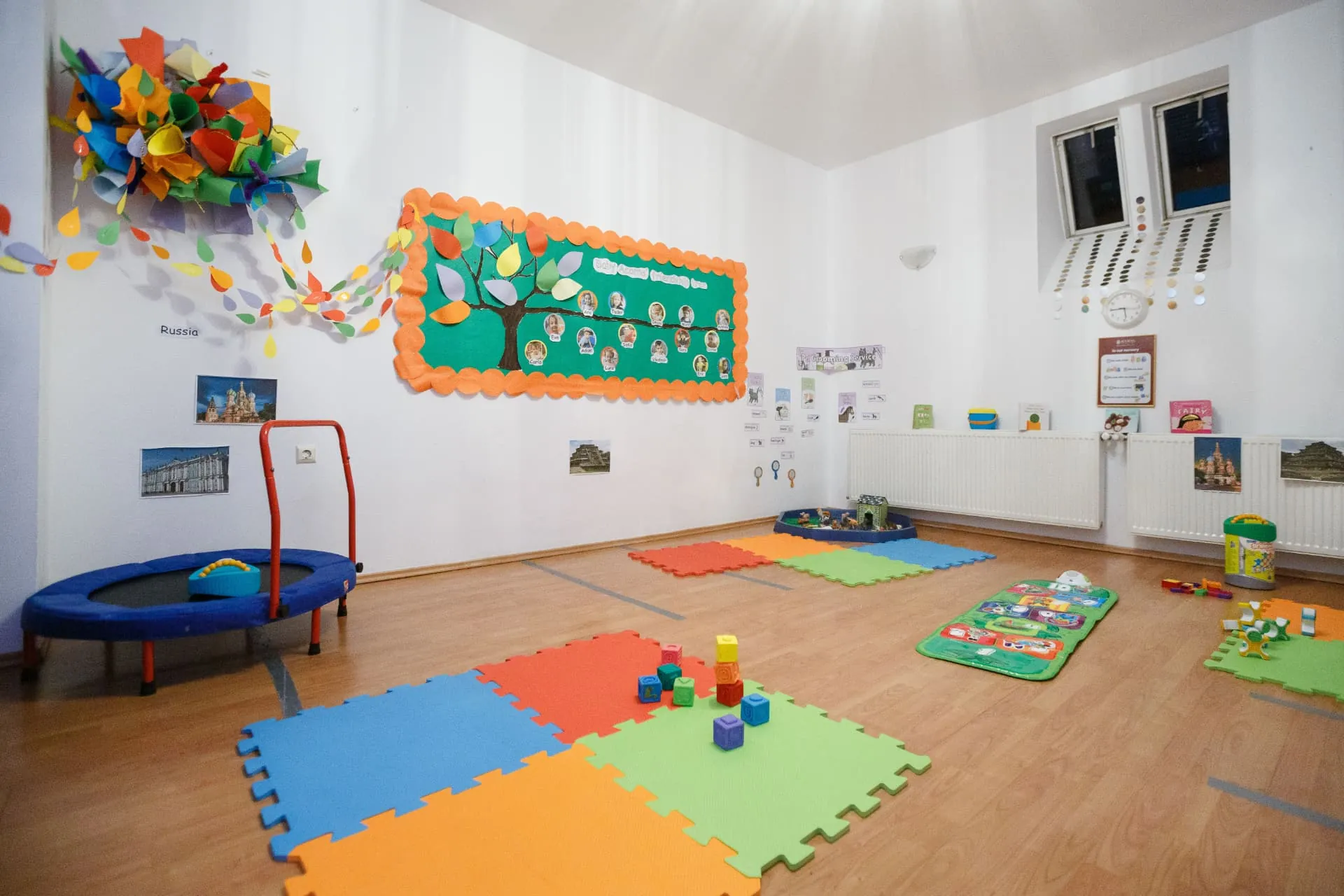 Galerie foto — Acorns Nursery 9
