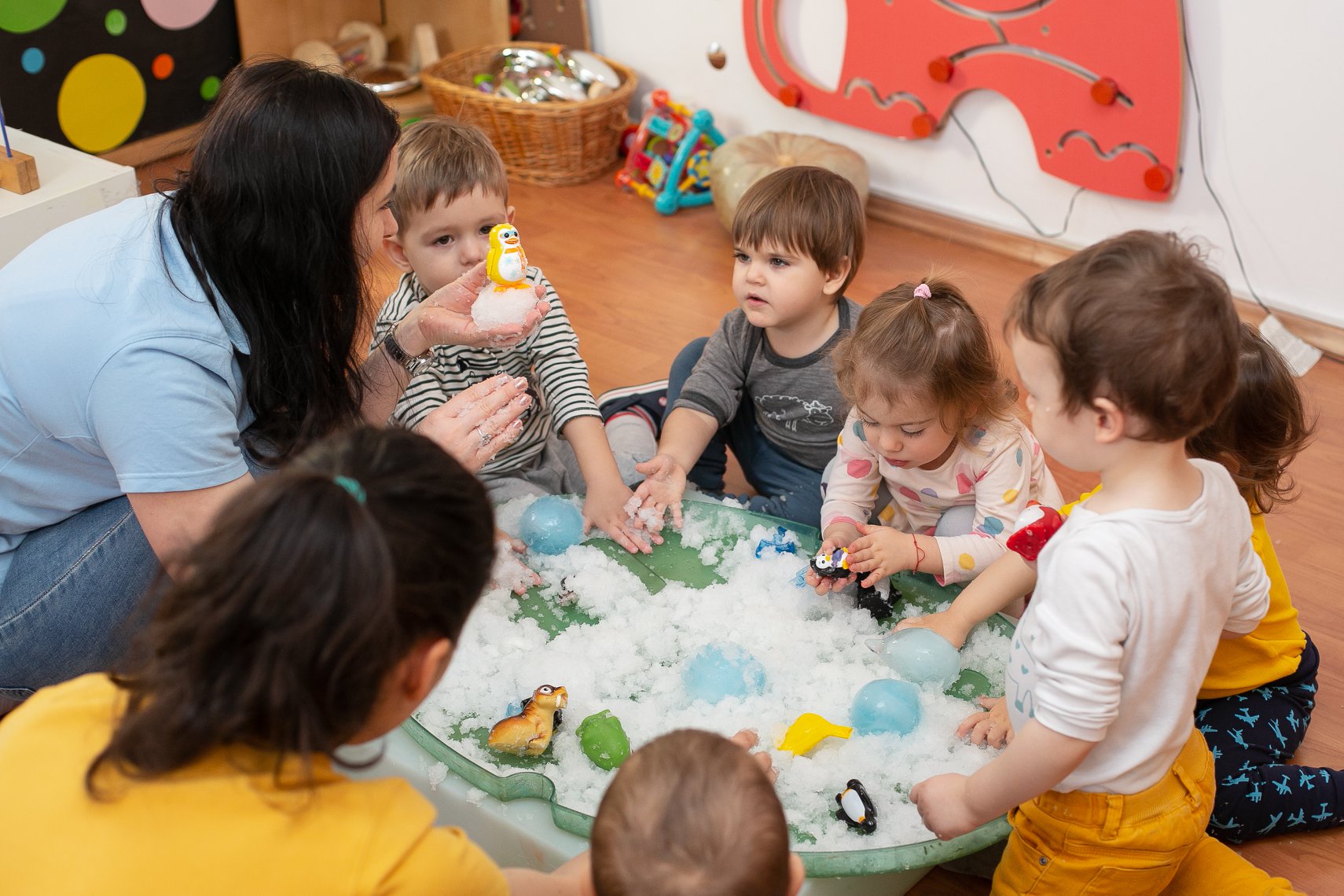 Cum stimulezi inteligența unui copil și de la ce vârstă începi?